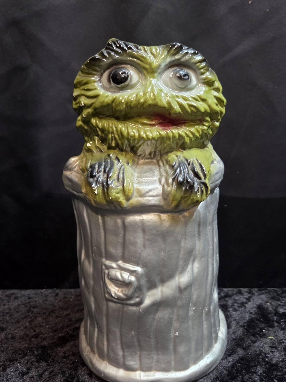 Vintage Oscar the Grouch chalkware coin bank